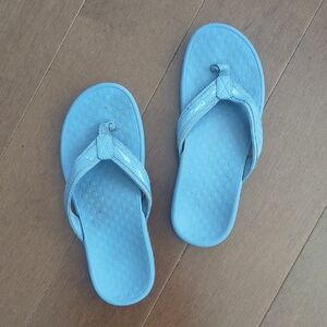 VONIC Light Blue Flip Flops